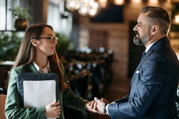 Inspirez-vous : les meilleurs générateurs d'images pour créer